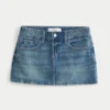 Mittlerer Waschgang Bestickter Denim-Minirock Mittlerer Waschgang Bestickter Denim-Minirock