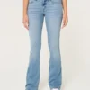 Niedrig geschnittene Bootcut-Jeans in heller Waschung