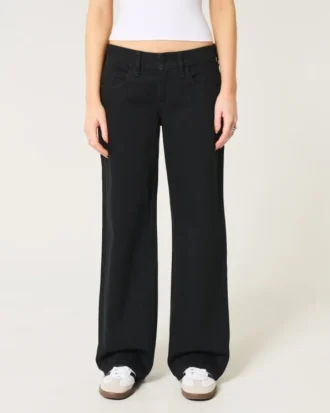 Niedrig geschnittene schwarze Baggy-Jeans Niedrig geschnittene schwarze Baggy-Jeans