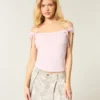 Off-Shoulder-Top mit gebundenen Ärmeln Off-Shoulder-Top mit gebundenen Ärmeln