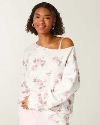 Oversized-Sweatshirt mit floralem Schleifenmuster und schulterfreiem Ausschnitt Oversized-Sweatshirt mit floralem Schleifenmuster und schulterfreiem Ausschnitt