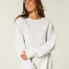 Oversized-Sweatshirt mit Schleife auf dem Rücken „Class of ’26” Oversized-Sweatshirt mit Schleife auf dem Rücken „Class of ’26”