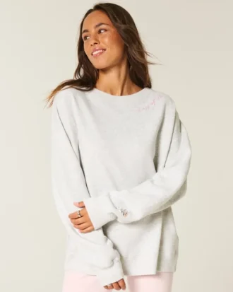 Oversized-Sweatshirt mit Schleife auf dem Rücken „Class of ’26” Oversized-Sweatshirt mit Schleife auf dem Rücken „Class of ’26”