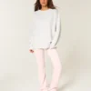 Oversized-Sweatshirt mit Schleife auf dem Rücken „Class of ’26” Oversized-Sweatshirt mit Schleife auf dem Rücken „Class of ’26”
