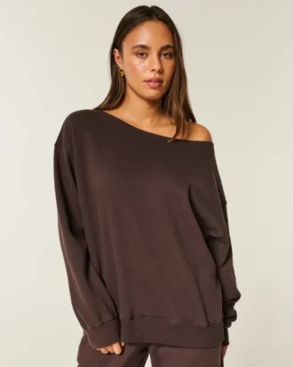 Oversized-Sweatshirt mit schulterfreiem Ausschnitt Oversized-Sweatshirt mit schulterfreiem Ausschnitt