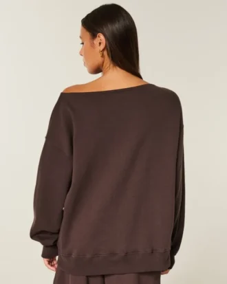 Oversized-Sweatshirt mit schulterfreiem Ausschnitt Oversized-Sweatshirt mit schulterfreiem Ausschnitt