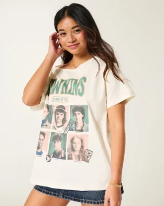 Oversized-T-Shirt mit Schulterausschnitt und Stranger Things-Motiv