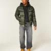 Pufferjacke mit Kapuze Pufferjacke mit Kapuze