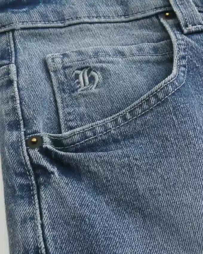 Skater-Baggy-Jeans in mittlerer Waschung