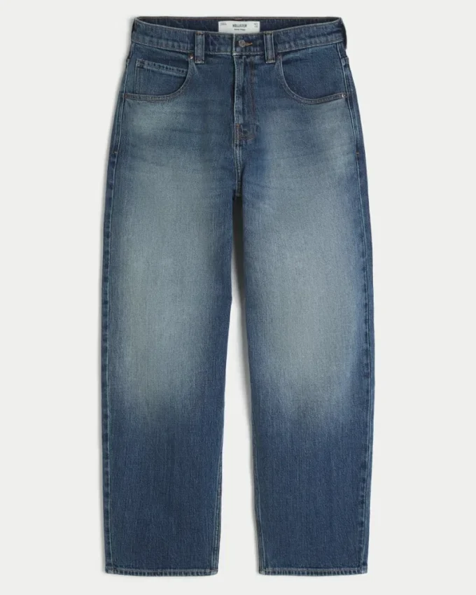 Skater-Baggy-Jeans in mittlerer Waschung mit Adler-Grafik
