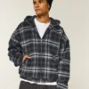 Skaterjacke mit Kapuze aus kariertem Flanell Skaterjacke mit Kapuze aus kariertem Flanell