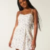 Skort-Kleid aus Leinenmischung mit offenem Rücken