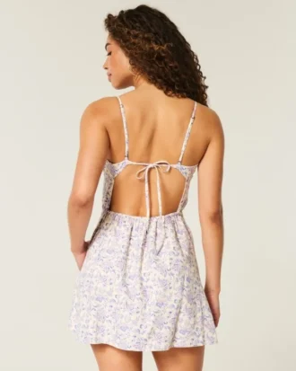 Skort-Kleid aus Leinenmischung mit offenem Rücken