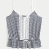 Spitzen-Detail-Peplum-Top Spitzen-Detail-Peplum-Top