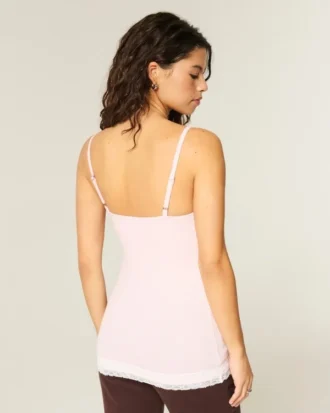 Spitzenbesetztes Layering-Top