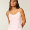 Spitzenbesetztes Top