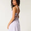 Strukturiertes Minikleid aus Leinenmischung Strukturiertes Minikleid aus Leinenmischung