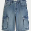 Superbaggy-Cargoshorts aus mittelblau gewaschenem Denim Superbaggy-Cargoshorts aus mittelblau gewaschenem Denim