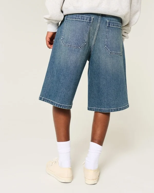 Superbaggy-Jeansshorts in dunkler Waschung, knielang Superbaggy-Jeansshorts in dunkler Waschung, knielang