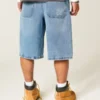 Superbaggy-Jeansshorts mit Totenkopf-Grafik Superbaggy-Jeansshorts mit Totenkopf-Grafik