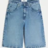 Superbaggy-Jeansshorts mit Totenkopf-Grafik Superbaggy-Jeansshorts mit Totenkopf-Grafik