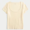 T-Shirt mit Rundhalsausschnitt T-Shirt mit Rundhalsausschnitt