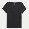 T-Shirt mit Rundhalsausschnitt T-Shirt mit Rundhalsausschnitt