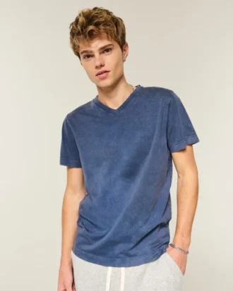 T-Shirt mit V-Ausschnitt