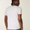 T-Shirt mit V-Ausschnitt T-Shirt mit V-Ausschnitt