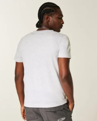 T-Shirt mit V-Ausschnitt