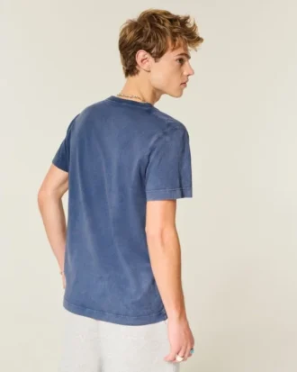 T-Shirt mit V-Ausschnitt