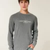 Thermoshirt mit Rosen- und Engelsflügel-Motiv Thermoshirt mit Rosen- und Engelsflügel-Motiv