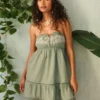 Trägerloses, besticktes Babydoll-Kleid Trägerloses, besticktes Babydoll-Kleid