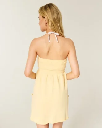 Trägerloses Mini-Kleid aus Frottee Trägerloses Mini-Kleid aus Frottee