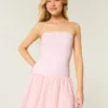 Trägerloses Minikleid aus Strickgewebe mit tiefem Taillenbund Trägerloses Minikleid aus Strickgewebe mit tiefem Taillenbund