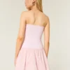 Trägerloses Minikleid aus Strickgewebe mit tiefem Taillenbund Trägerloses Minikleid aus Strickgewebe mit tiefem Taillenbund