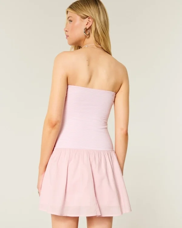 Trägerloses Minikleid aus Strickgewebe mit tiefem Taillenbund Trägerloses Minikleid aus Strickgewebe mit tiefem Taillenbund