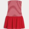 Trägerloses Minikleid aus Strickgewebe mit tiefem Taillenbund Trägerloses Minikleid aus Strickgewebe mit tiefem Taillenbund
