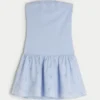 Trägerloses Minikleid aus Strickgewebe mit tiefem Taillenbund Trägerloses Minikleid aus Strickgewebe mit tiefem Taillenbund