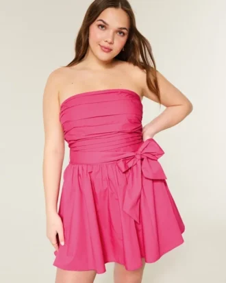 Trägerloses Minikleid mit Schleife