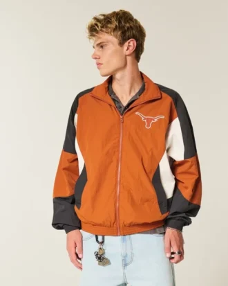 Windjacke mit Longhorns-Motiv der University of Texas at Austin
