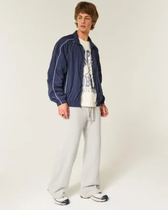 Windjacke mit Reißverschluss Windjacke mit Reißverschluss