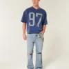 Zerrissene Baggy-Jeans in mittlerer Waschung