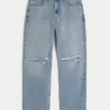 Zerrissene Baggy-Jeans in mittlerer Waschung